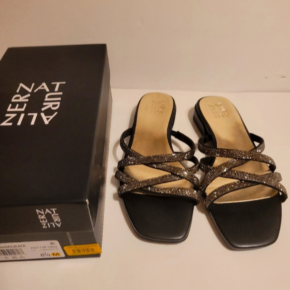 Naturalizer black size 8.5 slides new in box